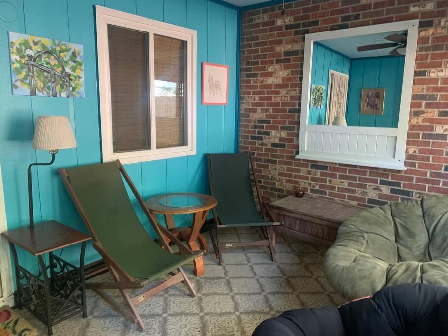 Family Friendly Downtown Home - Private Yard & Grill - Location, Location, Location! Атенс Экстерьер фото